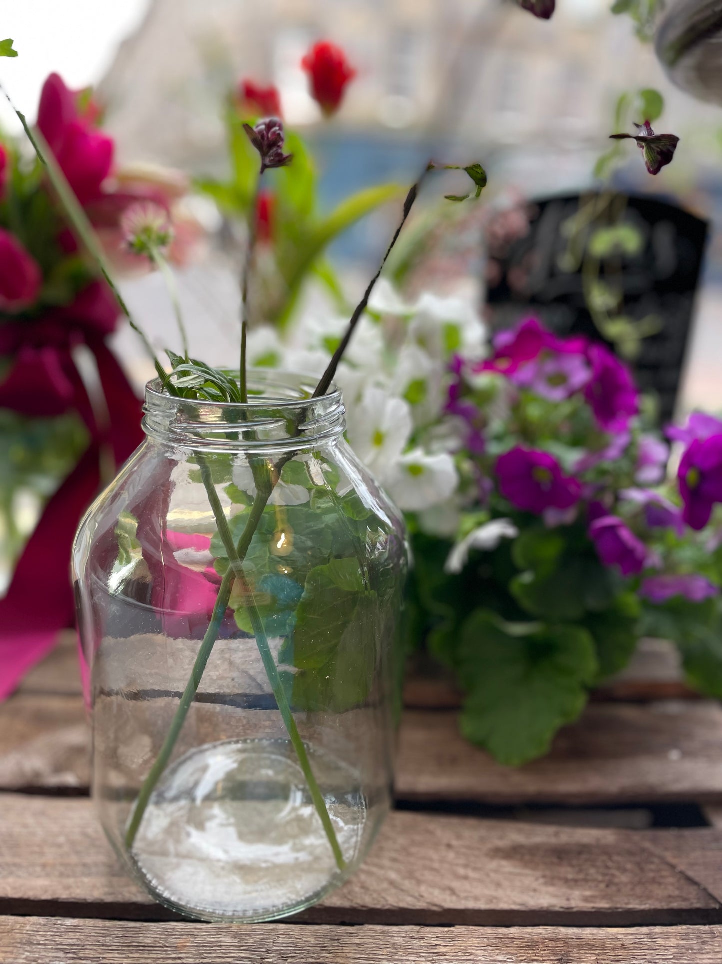 Simple glass jar - best for small to large sized bouquets