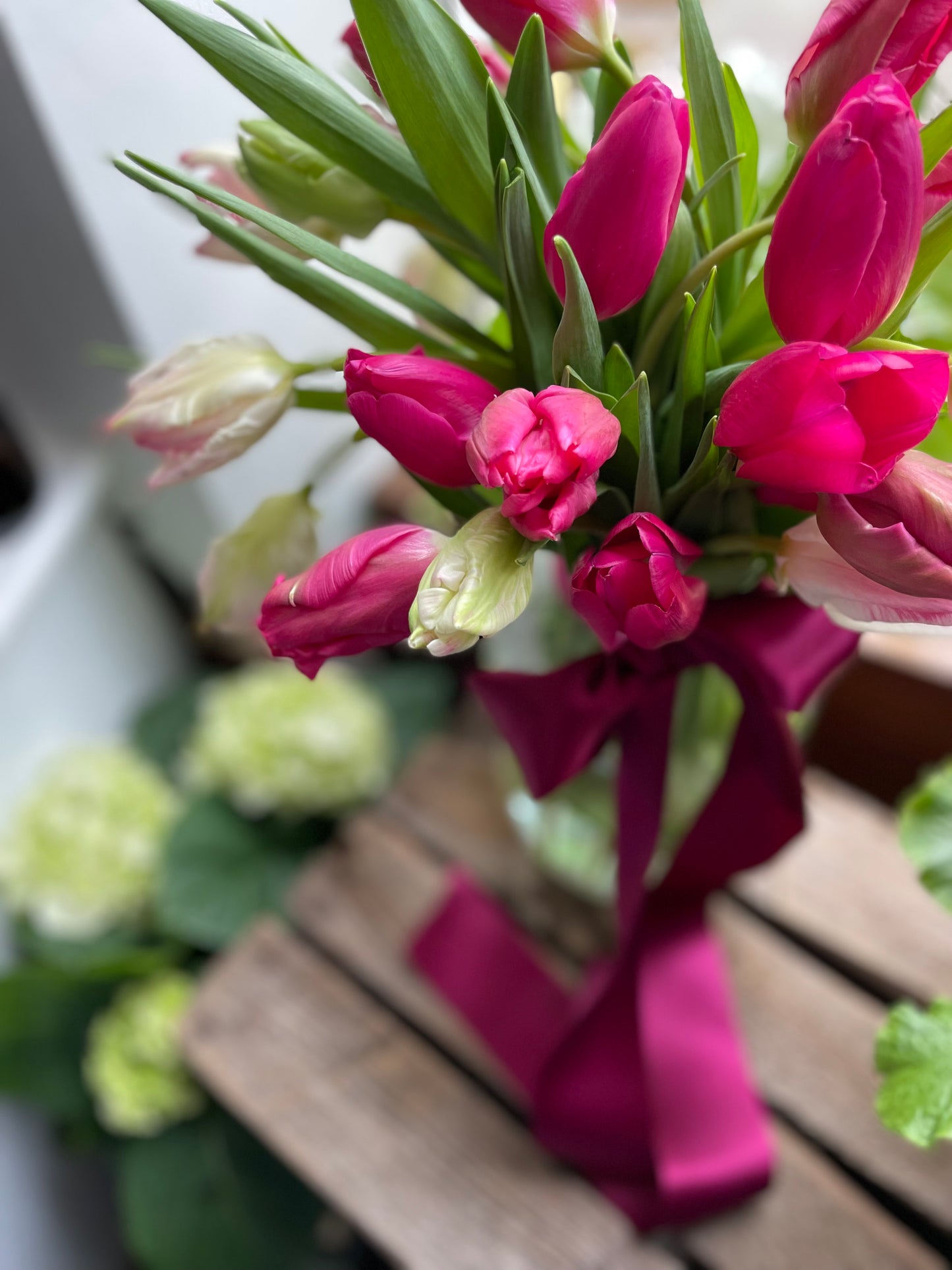 Simple glass jar - best for small to large sized bouquets