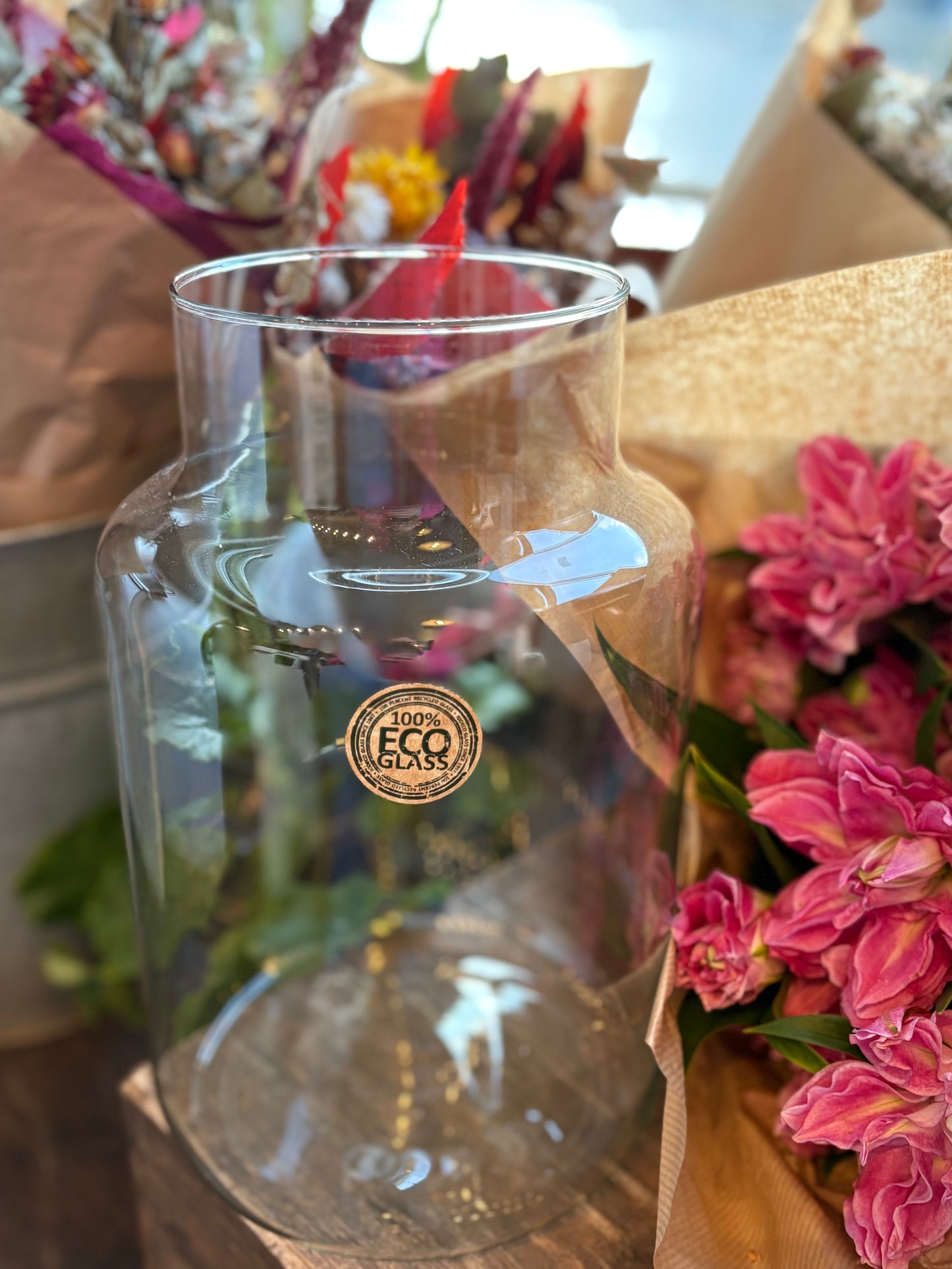 Glass eco vase - best for Extra Large and Show-stopper sized arrangements